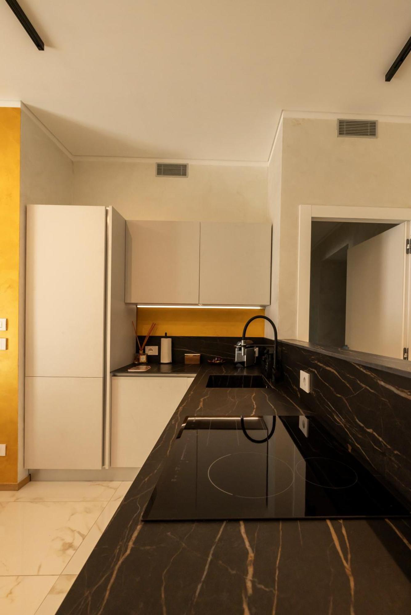 Lo Scrigno D'Oro Nel Centro Di Torino Apartment Exterior foto