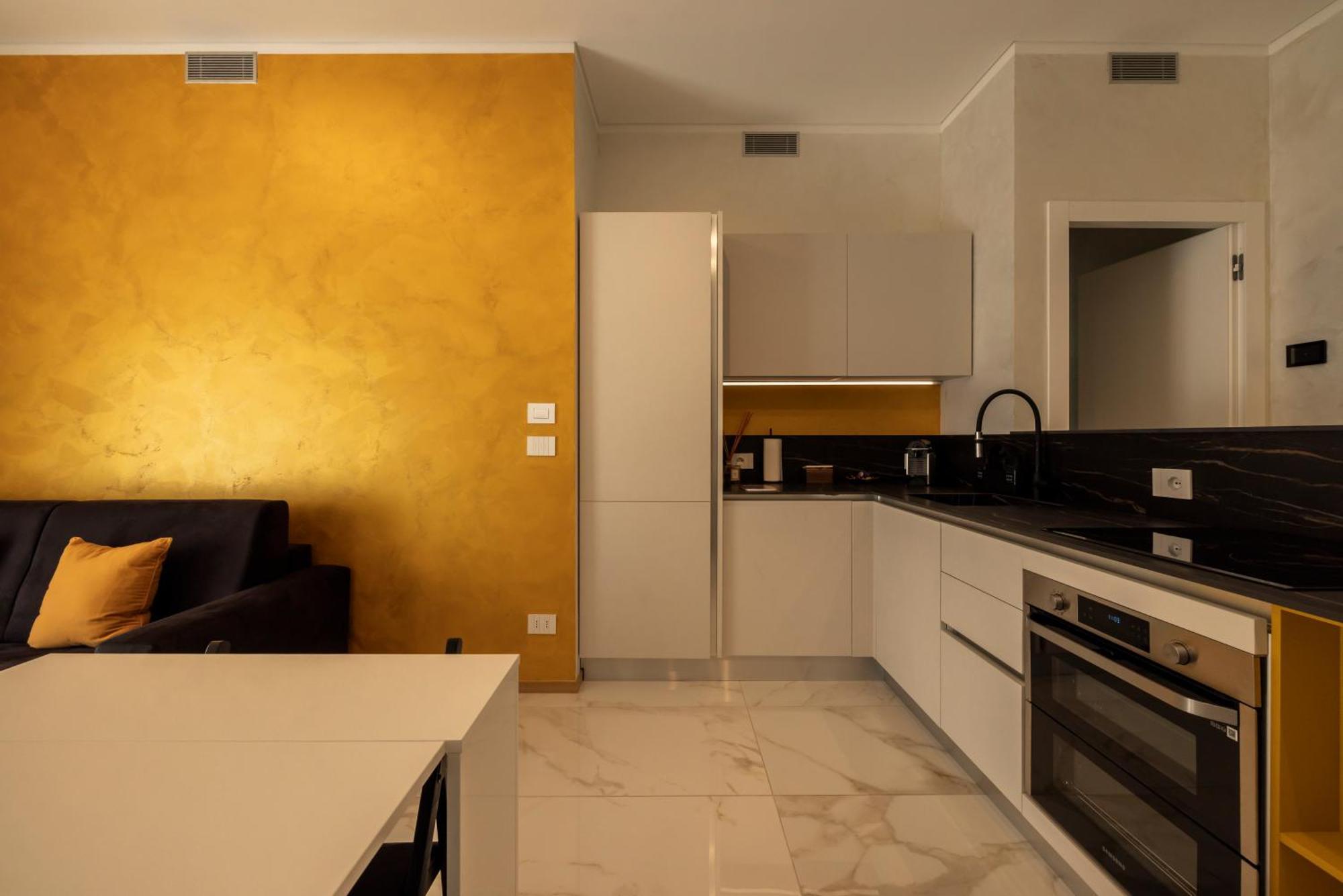 Lo Scrigno D'Oro Nel Centro Di Torino Apartment Exterior foto